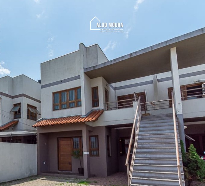 Casa com jardim e pátio anunciada no perfil de Aldo Moura